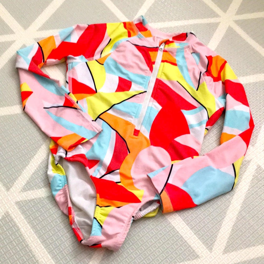Long sleeve one piece swim rash guard. Zip front closure. 6-6x. Great condition.